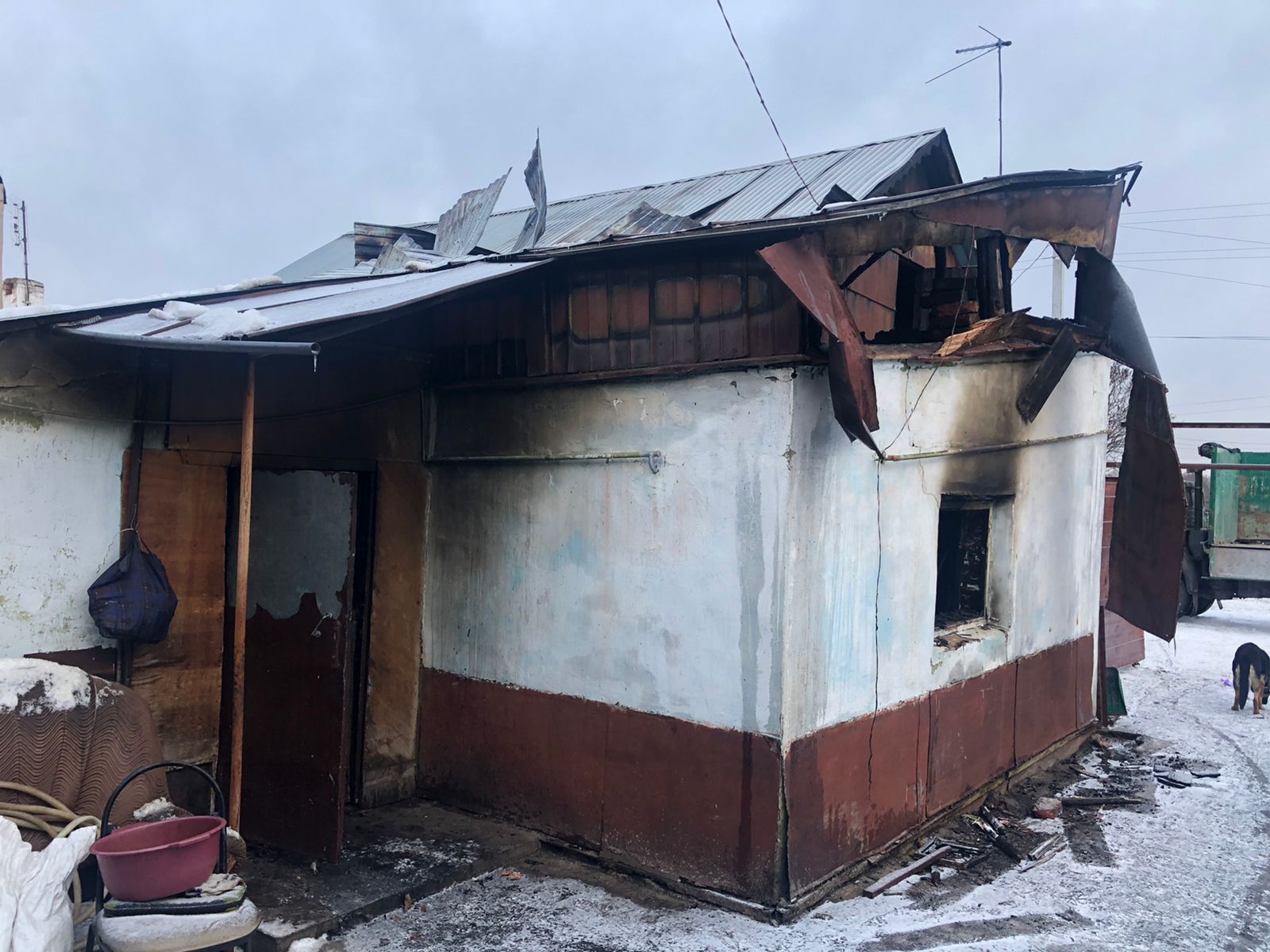 Пожар в районе ульяновск. Спасение имущества в горящем доме.